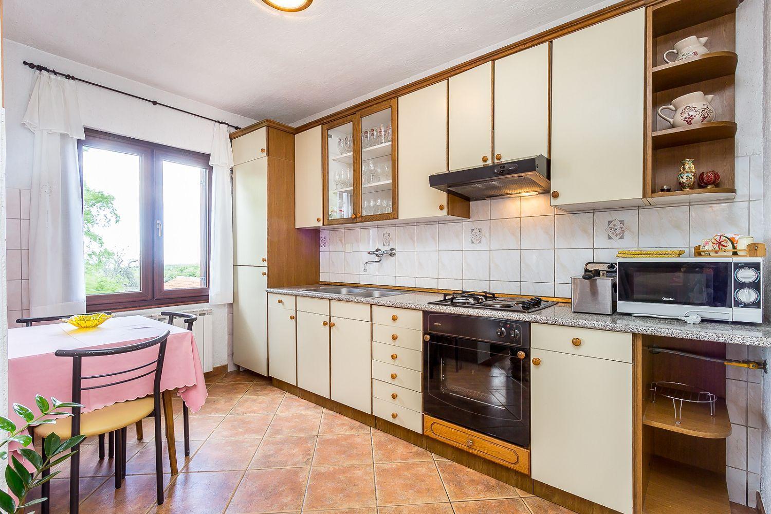 Ferienwohnung Mit Wlan, Klima, Parkplatz, Grill Und Grossem Garten Zum Fussball Spielen Gajana 外观 照片