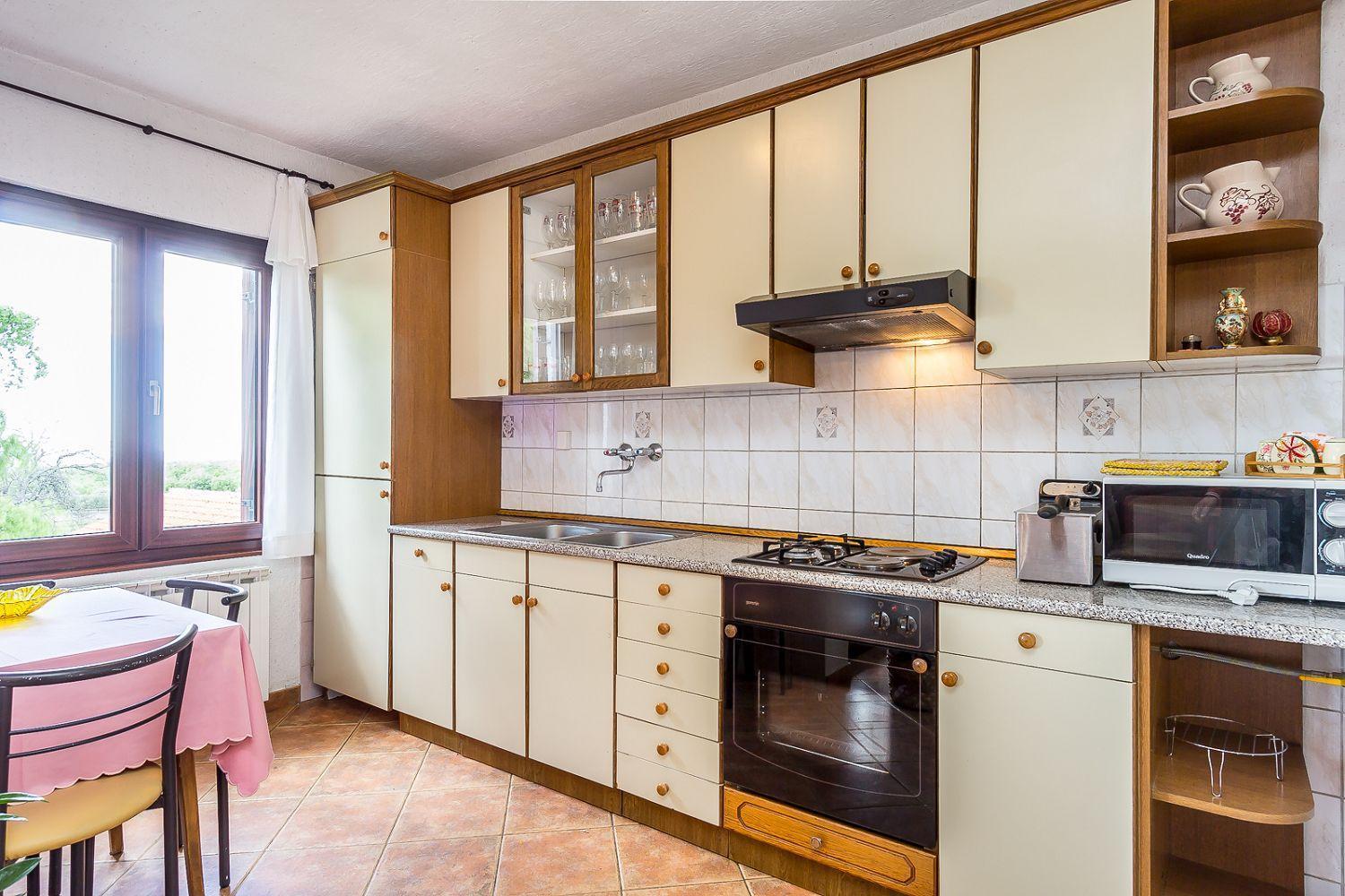 Ferienwohnung Mit Wlan, Klima, Parkplatz, Grill Und Grossem Garten Zum Fussball Spielen Gajana 外观 照片