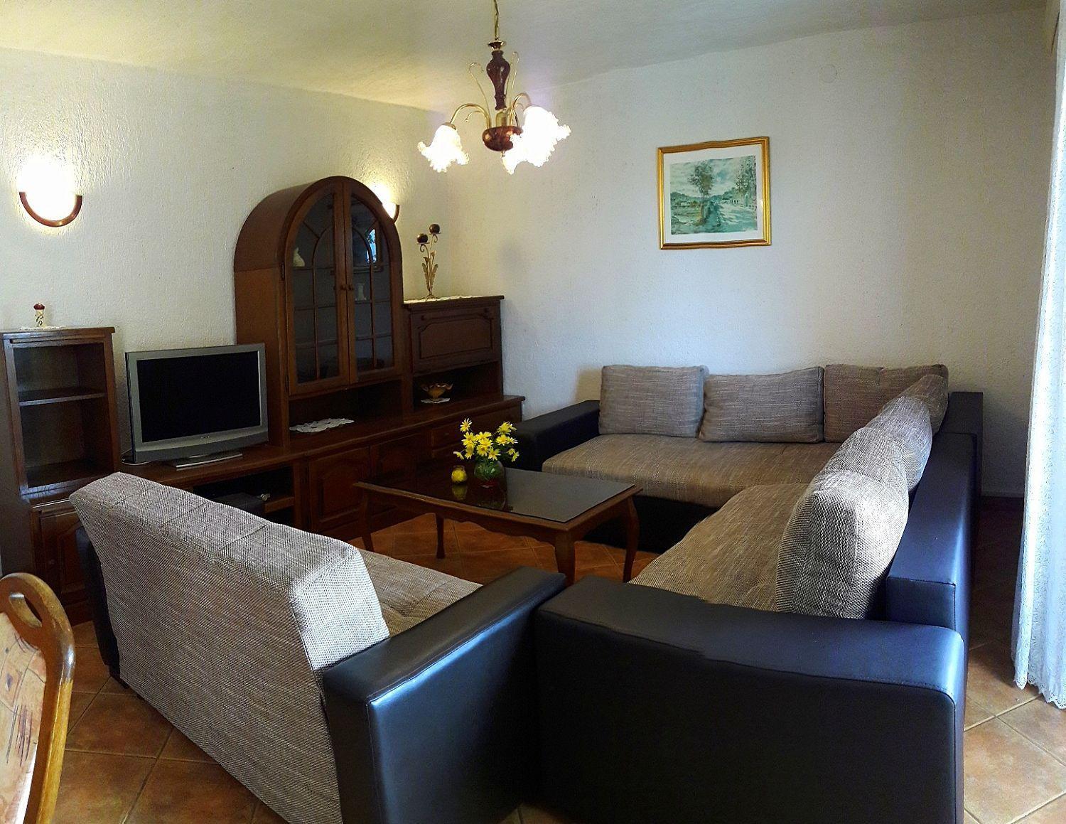 Ferienwohnung Mit Wlan, Klima, Parkplatz, Grill Und Grossem Garten Zum Fussball Spielen Gajana 外观 照片